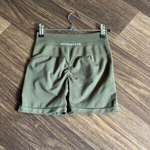 Alphalete Amplify Short 4.5"